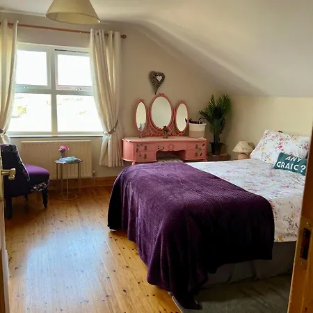 The Burren Coach House Holiday home Bealaclugga