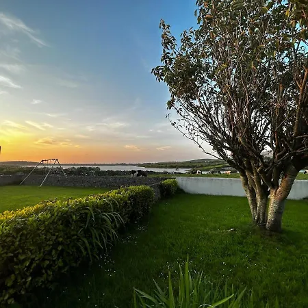 The Burren Coach House Holiday home *