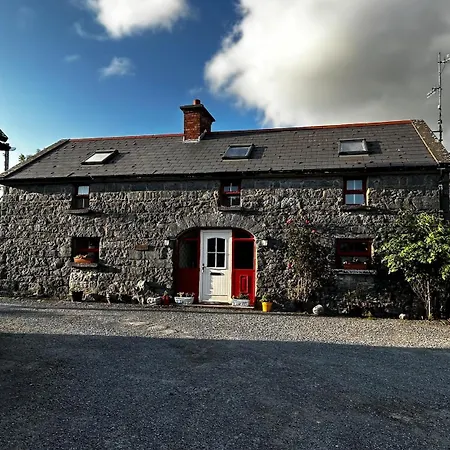 The Burren Coach House Bealaclugga