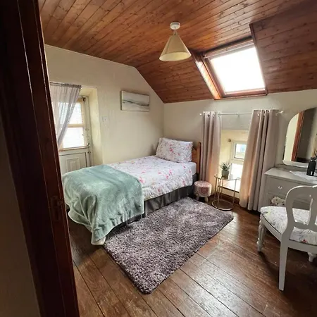 The Burren Coach House Bealaclugga